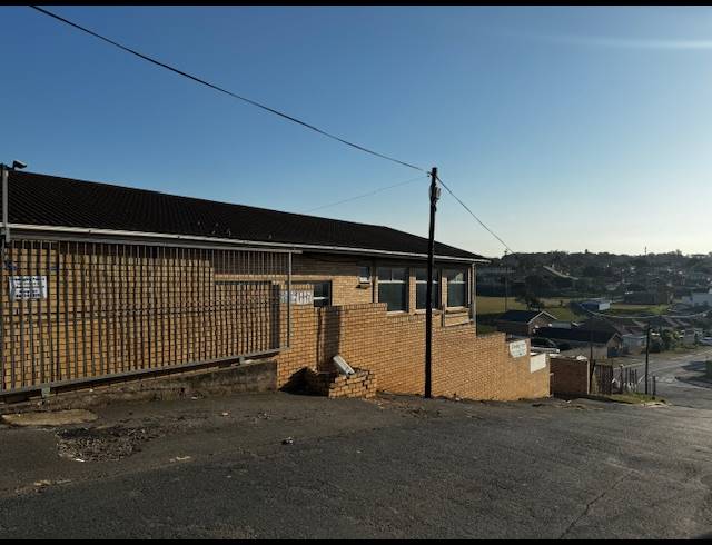 140M² BUILDING TO LET IN OVERPORT